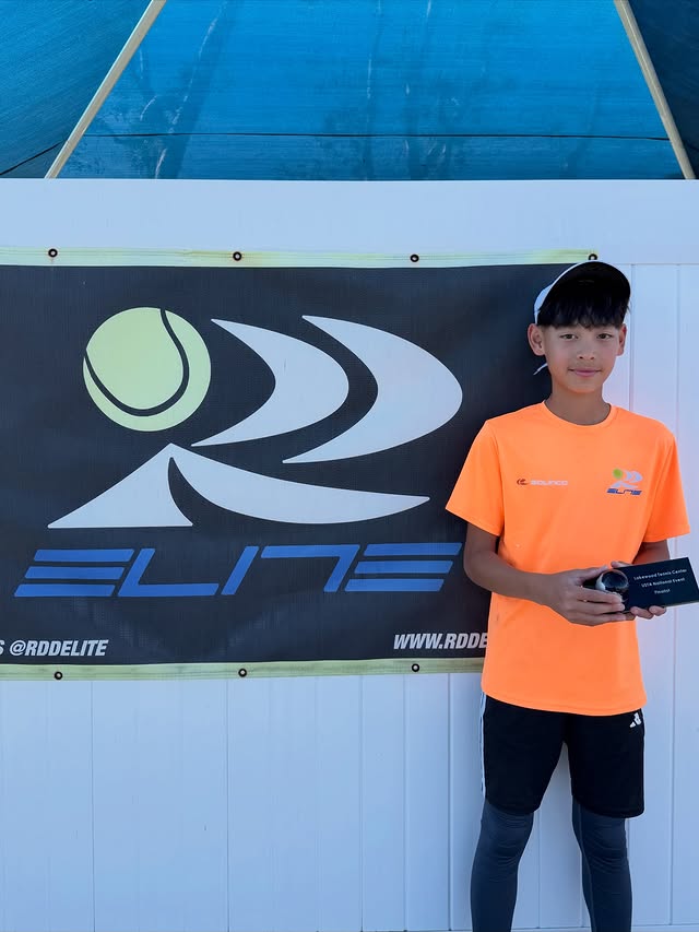 Young player with Lakewood award